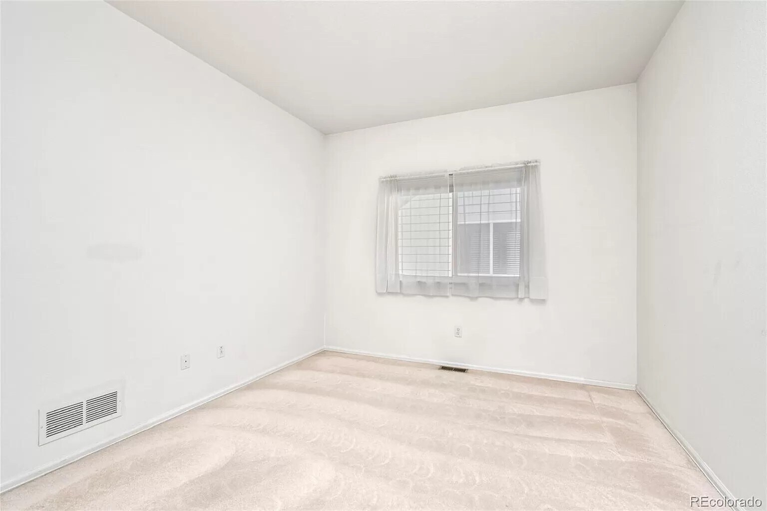 Office or possible 4th bedroom - 2408 W 107th Dr