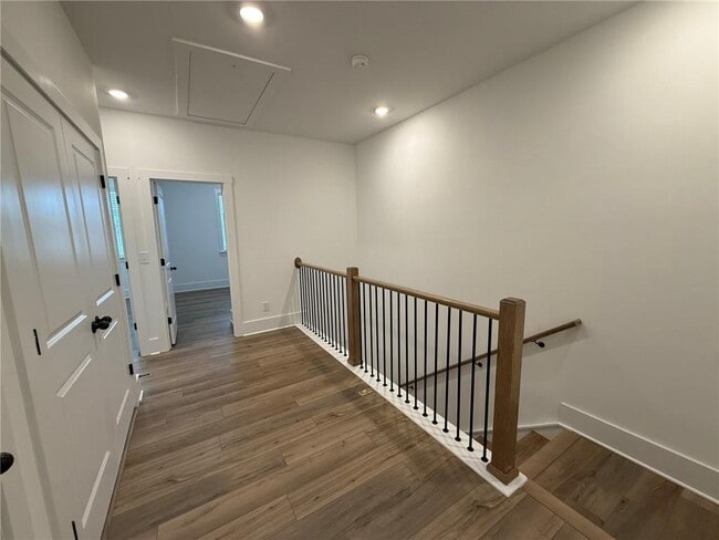 Building Photo - 1702 Gunnin Trce NW
