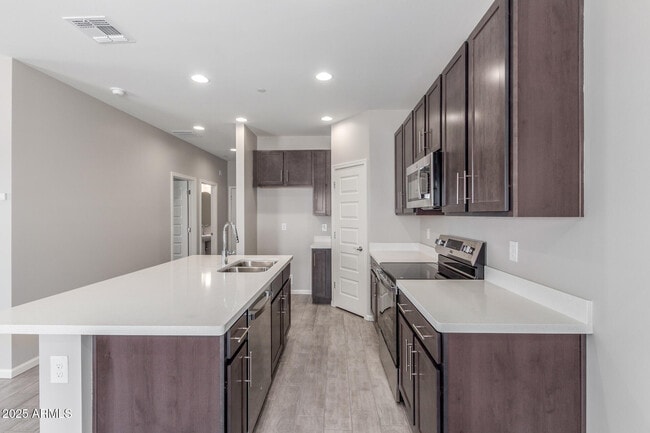 Building Photo - 733 E Commonwealth Ave