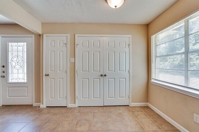 Building Photo - 24815 Spring Creek Dr