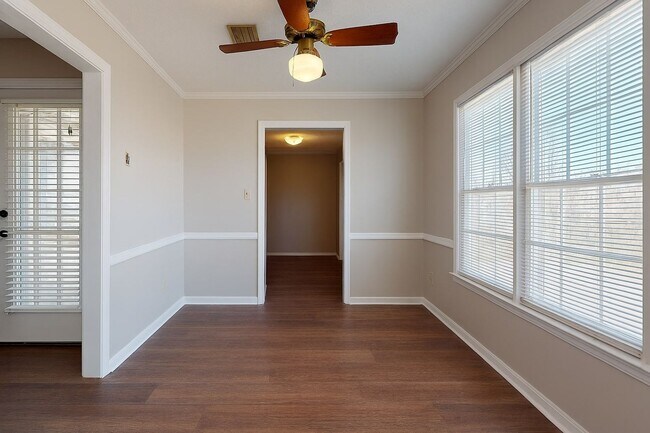 Building Photo - 1806 Heatherton Dr