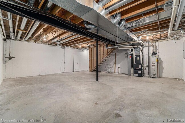 Building Photo - 1630 Normandy Rd