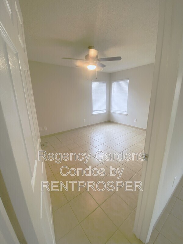 Building Photo - 4225 Thornbriar Ln