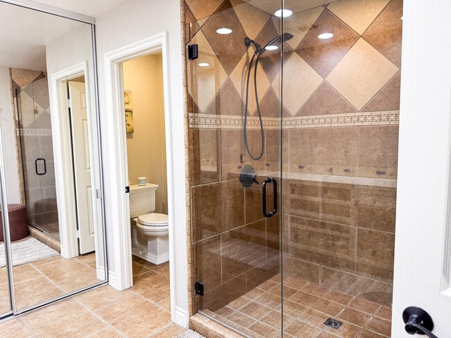 Building Photo - 54974 Oak-Tree