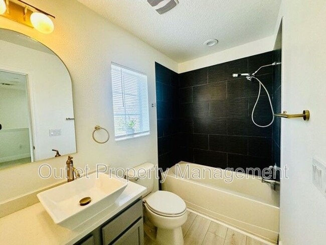 Building Photo - 9603 Fenrose Terrace