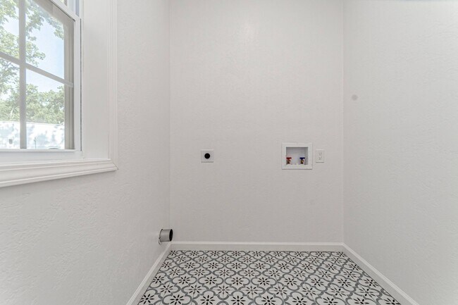 Building Photo - Please View 3D Virtual Walk-Through Before Scheduling a Showing