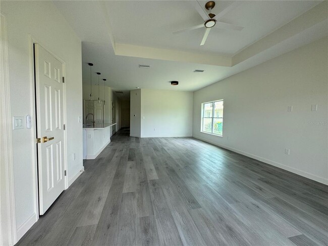 Building Photo - 9417 Acco Ave