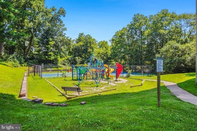 Building Photo - 1836 Metzerott Rd