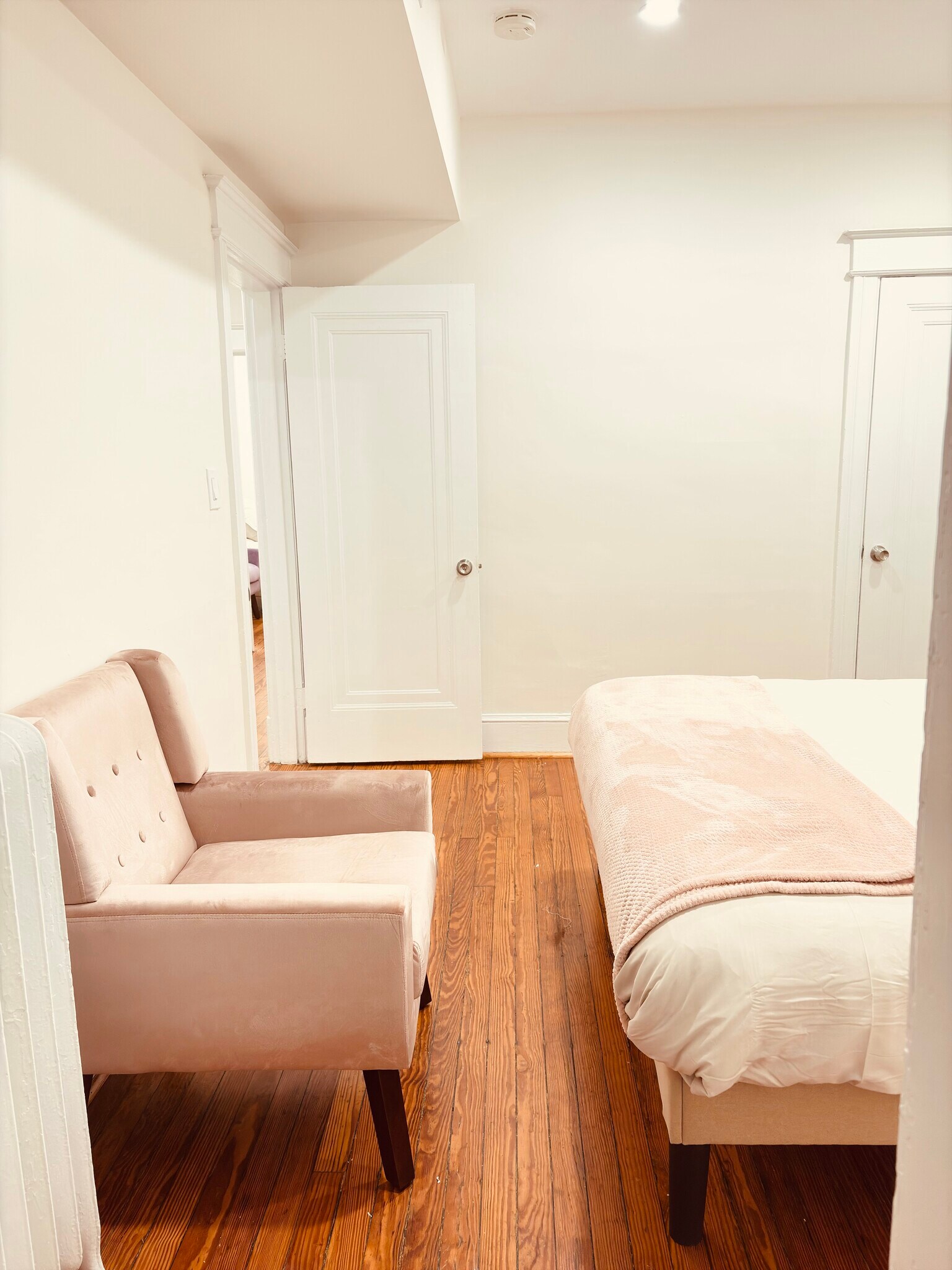 Building Photo - 1826 A St SE