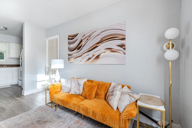 Primary Photo - 1826 Sherman St