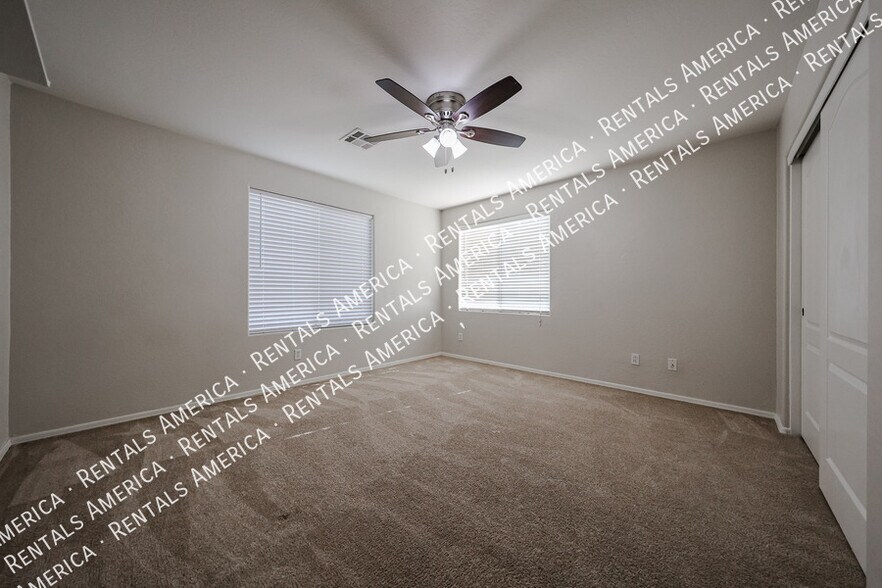 Building Photo - 44388 W Oster Dr