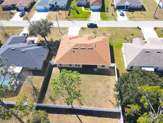 Building Photo - 9 Raemond Ln