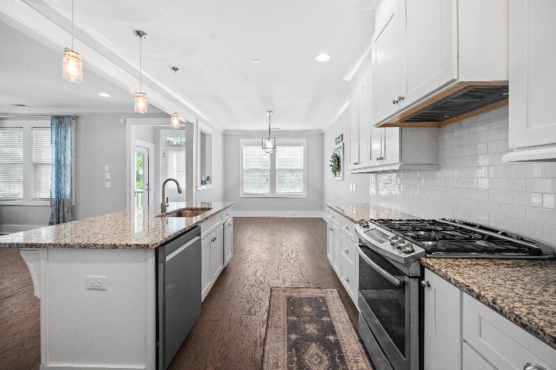 Building Photo - 414 Hamlet Cir