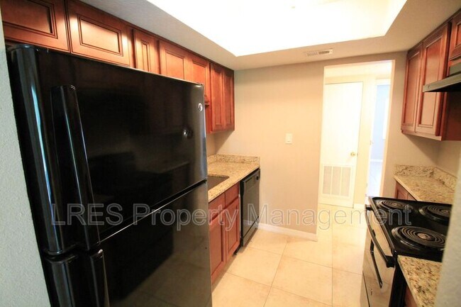 Building Photo - 4723 S Texas Ave