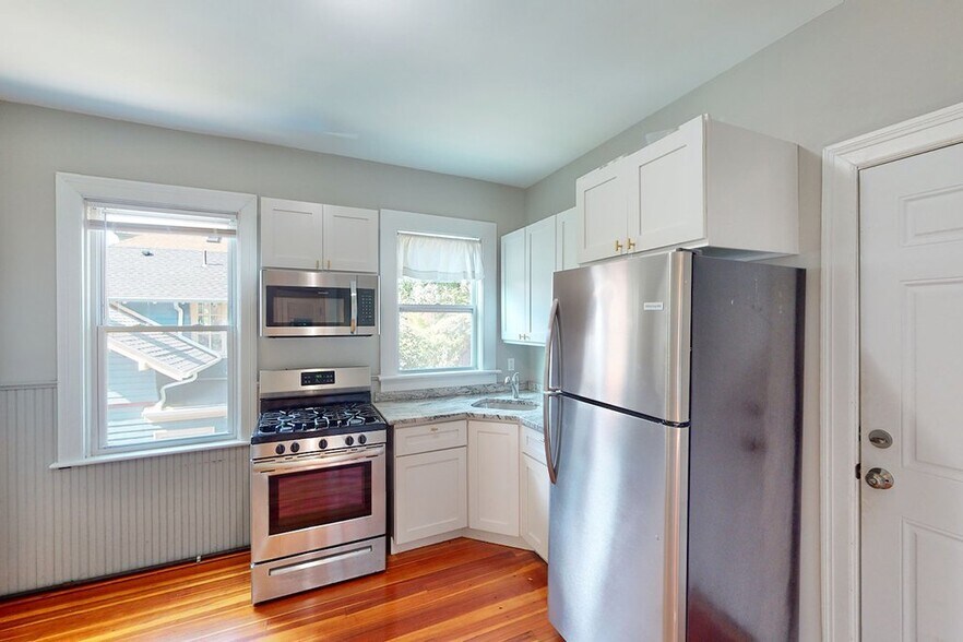 Building Photo - 544 Hope St