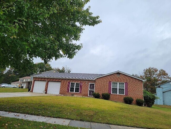 Primary Photo - 809 Darien Pl