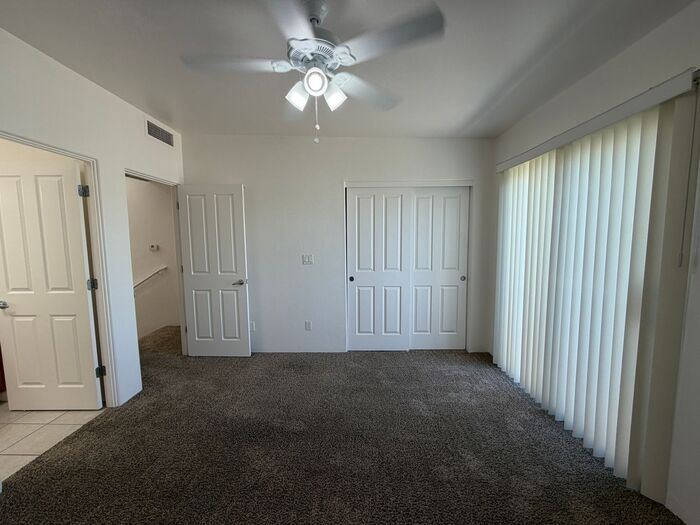 Building Photo - 1741 E Hedrick Dr