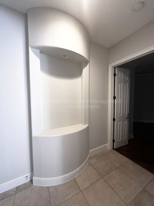 Building Photo - 5027 Keeneland Cir