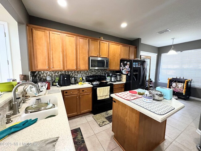 Building Photo - 14032 Saddlehill Ct