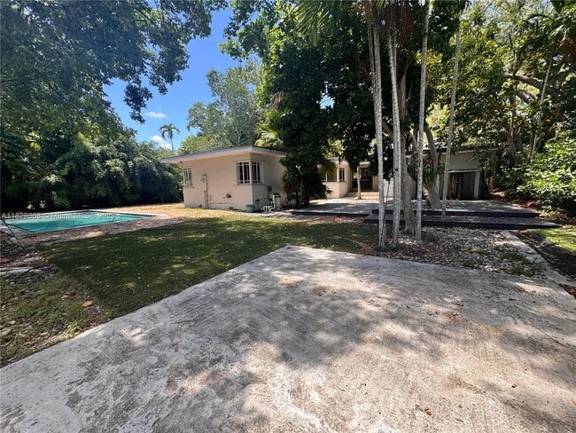 Building Photo - 5930 SW 80th St