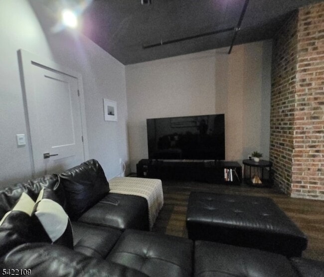 Building Photo - 58-60 Elm Street Unit 504