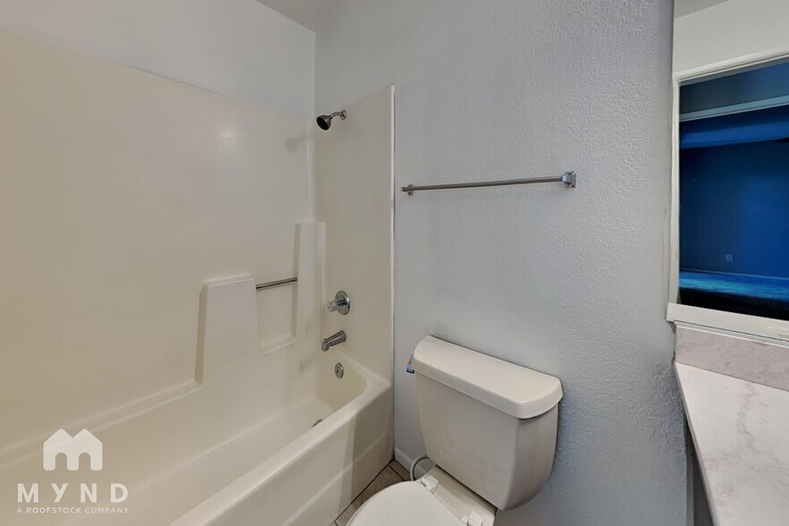 Building Photo - 4820 N 89th Ave