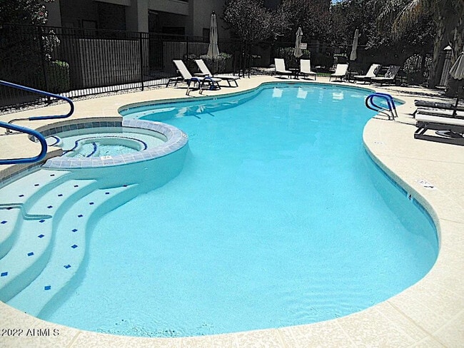 Building Photo - 4533 N 22nd St