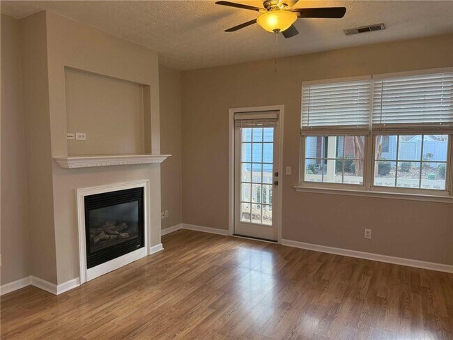 Building Photo - 128 Windcroft Ln NW