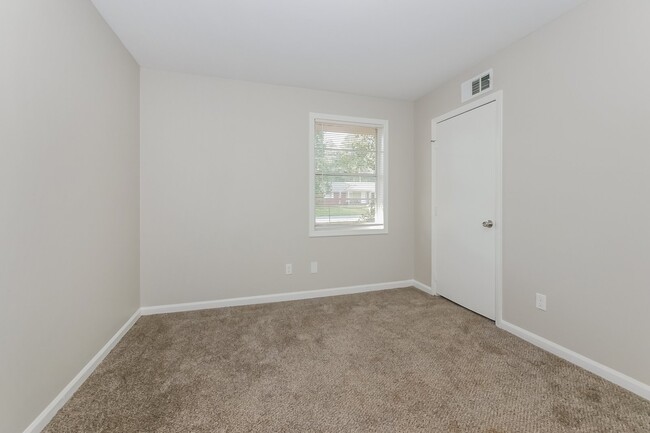 Building Photo - 2332 Watkins Dr
