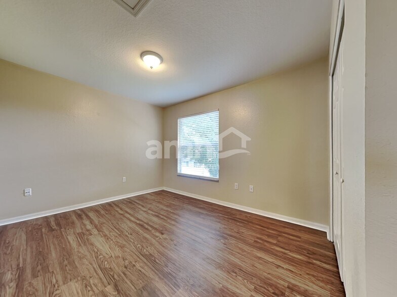 Building Photo - 2804 Spring Meadow Dr