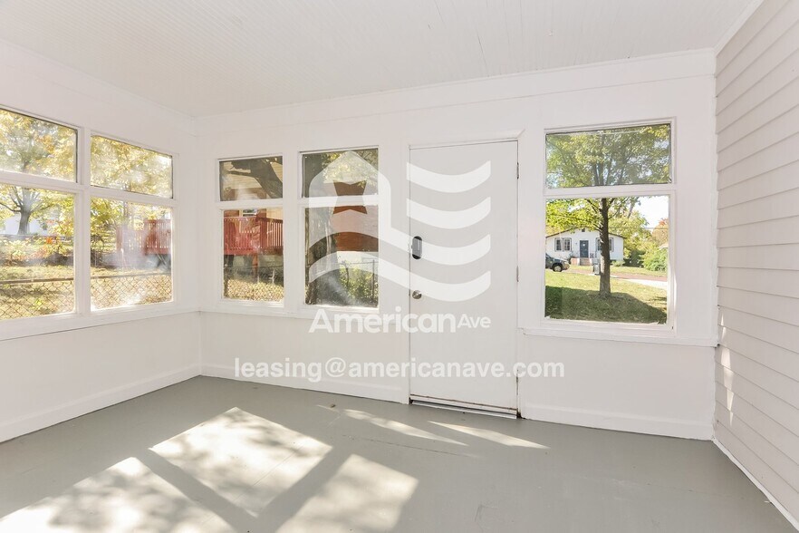 Building Photo - 2414 Gass Ave