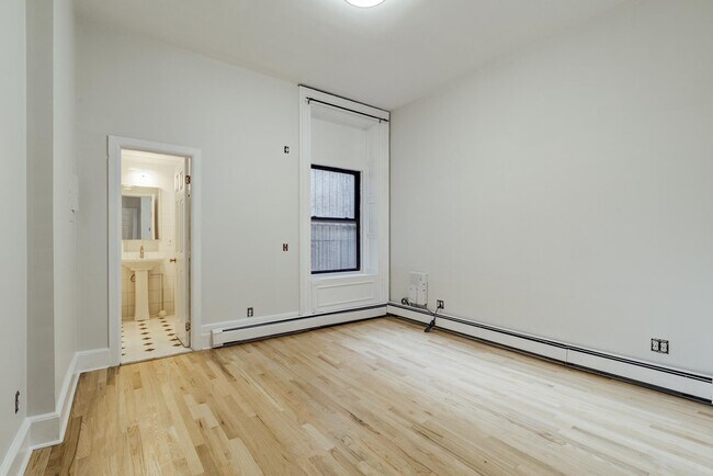 Building Photo - 465 Jersey Ave