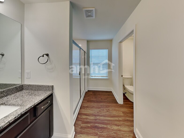 Building Photo - 5020 Hudson Vly Dr