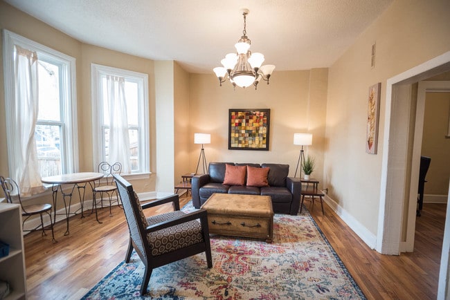 Primary Photo - 2444 N Clarkson St