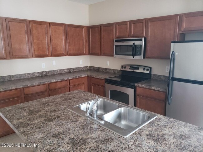 Building Photo - 625 Oakleaf Plantation Pkwy