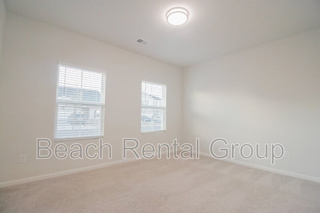 Building Photo - 1454 Bellaria Wy