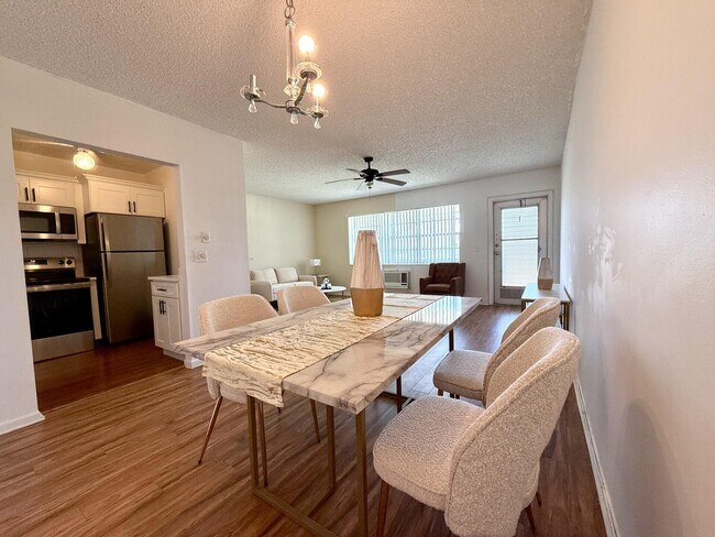 Building Photo - 158 Easthampton G