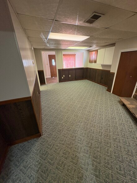 Building Photo - 915 Corbet St