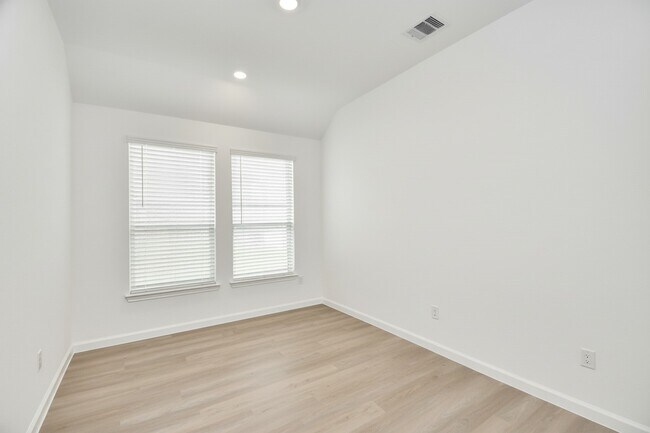 Building Photo - 29418 Amber Pne Ct