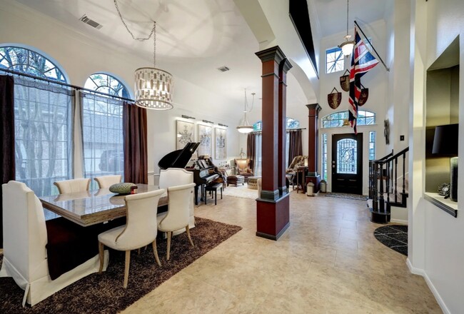 Building Photo - 7807 Allegro Dr