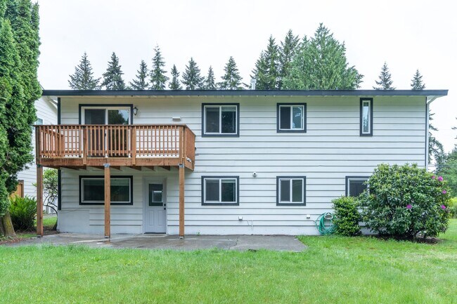 Building Photo - 4bed/3bath home in Finn Hill