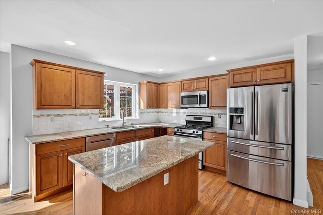 Building Photo - 1281 NY-208