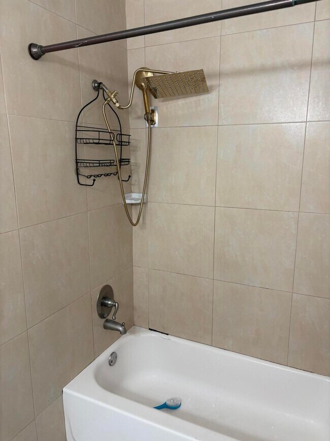 Building Photo - 2801 Albatross Rd