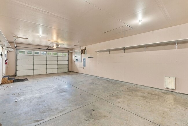 Building Photo - 1680 N Winchester Ct