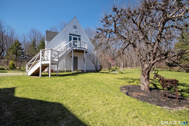 Building Photo - 150 Lonetown Rd