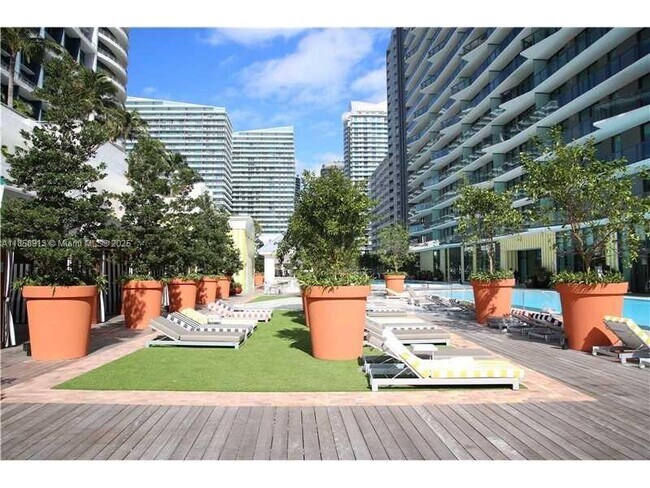 Building Photo - 1300 S Miami Ave