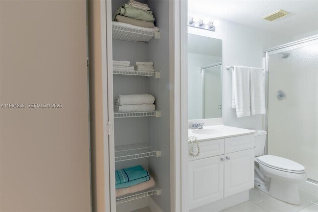 Building Photo - 17050 N Bay Rd