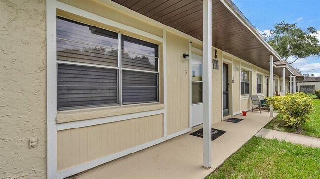 Building Photo - 706 Green Valley Rd
