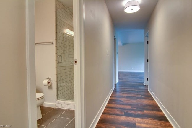 Building Photo - 275 N Portage Path