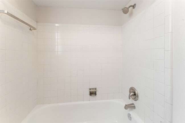 Building Photo - 9134 Gustine Ln